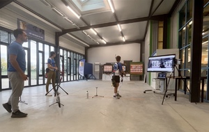 Prise de vue vidéo avec décalage temps de visionnage pour contrôler les positions de tir.